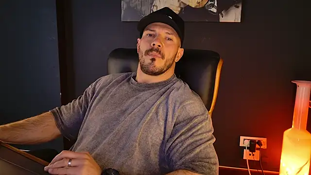 AngeloEric online show from March 31, 2026, 9:33 am