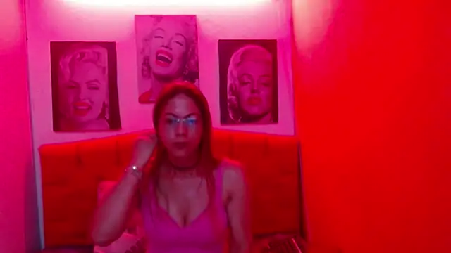 Claire Fraser Hot69 online show from December 2, 2024, 12:02 pm