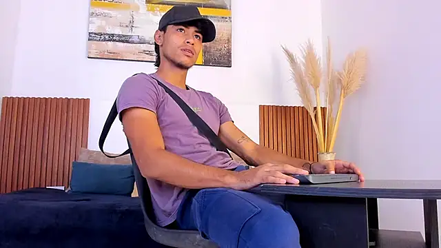 zander 2120 online show from September 19, 2025, 1:59 pm