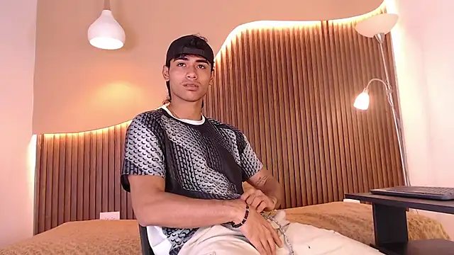 zander 2120 online show from February 26, 2025, 2:05 pm