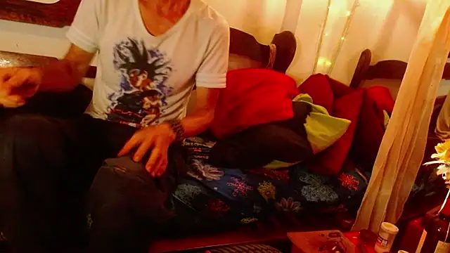 laye19 online show from February 12, 2026, 6:57 am