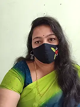 neelu-hoty online show from November 11, 2025, 12:44 pm