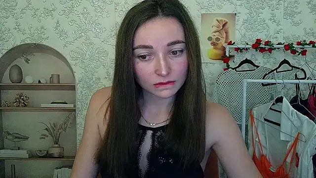  Barbie Kiss  online show from November 21, 2025, 8:30 pm