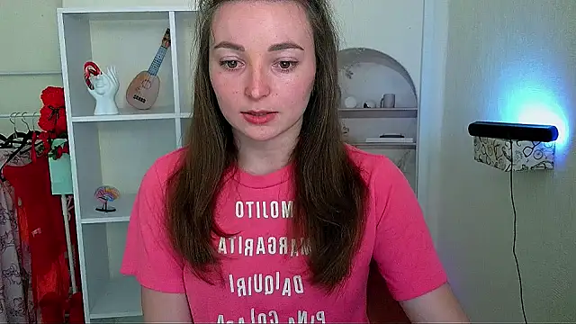 Snapshot of _Barbie_Kiss_ chatting on June 15, 2026, 9:31 am Barbie Kiss online show from June 15, 2026, 9:31 am