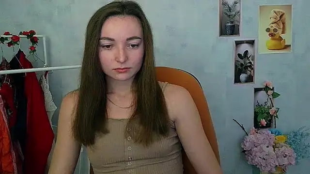  Barbie Kiss  online show from December 3, 2025, 8:47 am