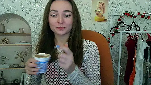  Barbie Kiss  online show from November 13, 2025, 6:12 pm