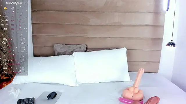 Snapshot of IsabellaJonns chatting on January 18, 2025, 4:26 am IsabellaJonns online show from January 18, 2025, 4:26 am