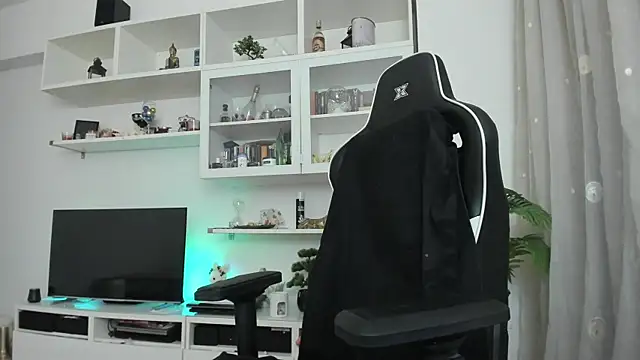 ToddClaytonn online show from April 20, 2026, 2:18 pm