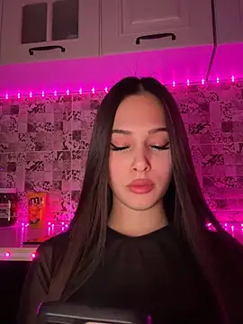 EricaWalls online show from February 17, 2025, 10:38 pm