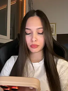 EricaWalls online show from March 18, 2026, 8:53 pm