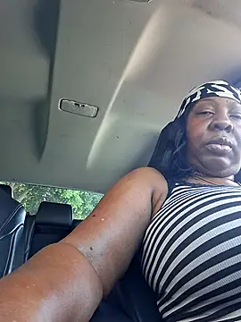 XXXLollipopsJuicy online show from May 19, 2026, 9:22 pm