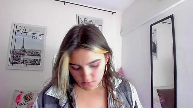 Snapshot of katy_giil chatting on February 4, 2025, 7:11 pm katy giil online show from February 4, 2025, 7:11 pm