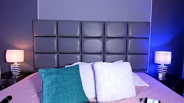 Snapshot of AriannaDavis chatting on March 8, 2025, 8:14 pm AriannaDavis online show from March 8, 2025, 8:14 pm