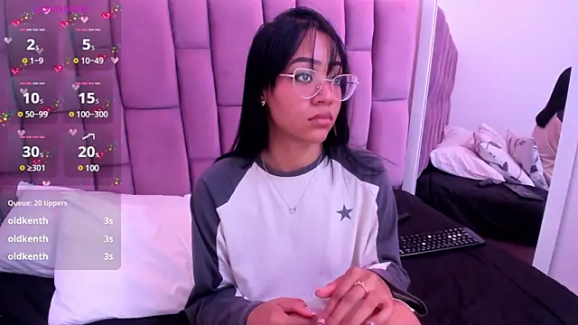 Snapshot of AriannaDavis chatting on February 18, 2025, 4:03 pm AriannaDavis online show from February 18, 2025, 4:03 pm