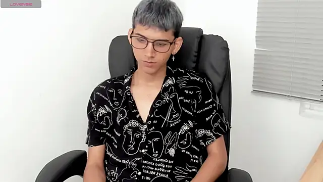 BethGrant 01 online show from February 21, 2025, 8:05 pm