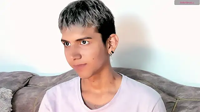 BethGrant 01 online show from March 19, 2025, 7:49 pm