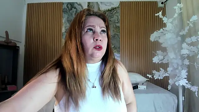 Danna topless online show from January 8, 2026, 12:00 pm