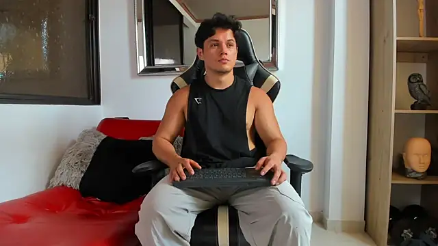 julian wallace online show from April 14, 2026, 5:18 pm