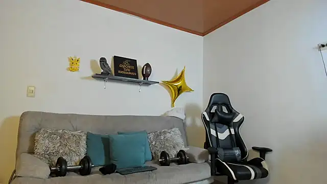 julian wallace online show from October 20, 2025, 5:35 pm