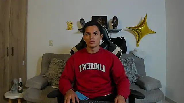 julian wallace online show from November 17, 2025, 10:14 pm