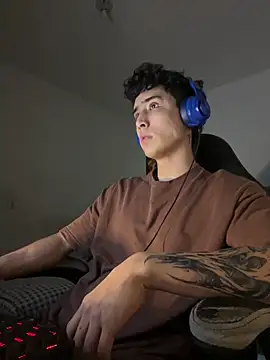 gojo satoru 18 online show from December 17, 2025, 1:54 am