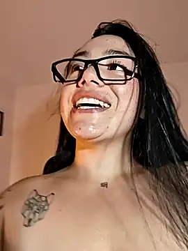 helena smith online show from November 6, 2025, 5:55 am