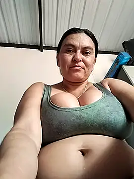 Snapshot of Horny-Mommy-Dirty chatting on February 6, 2026, 2:13 pm Horny-Mommy-Dirty online show from February 6, 2026, 2:13 pm