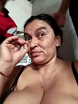 Snapshot of Horny-Mommy-Dirty chatting on January 19, 2026, 3:27 pm Horny-Mommy-Dirty online show from January 19, 2026, 3:27 pm