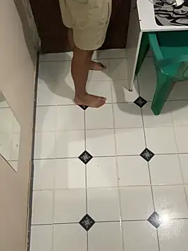 Snapshot of Brasileirinhoo chatting on February 12, 2026, 11:04 pm Brasileirinhoo online show from February 12, 2026, 11:04 pm