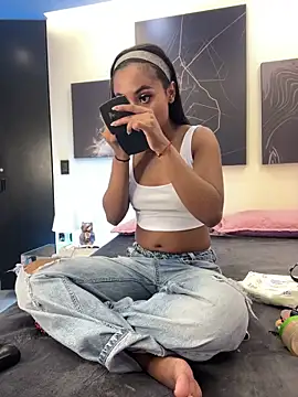 GabrielaLugo online show from May 12, 2026, 11:49 am