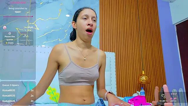 Snapshot of Beautifulskinny18 chatting on October 5, 2025, 7:48 pm Beautifulskinny18 online show from October 5, 2025, 7:48 pm