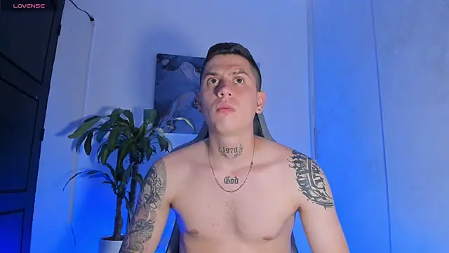 Yeiko Romero  online show from December 22, 2025, 4:23 am