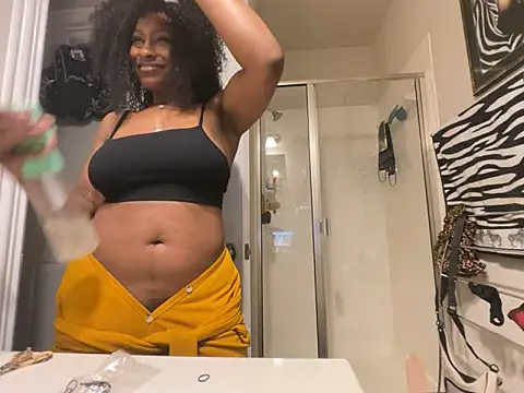 Snapshot of wynterheat chatting on June 14, 2026, 1:57 am wynterheat online show from June 14, 2026, 1:57 am