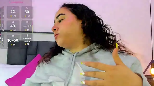 Snapshot of Ayla_martinez chatting on October 7, 2025, 2:12 am Ayla martinez online show from October 7, 2025, 2:12 am