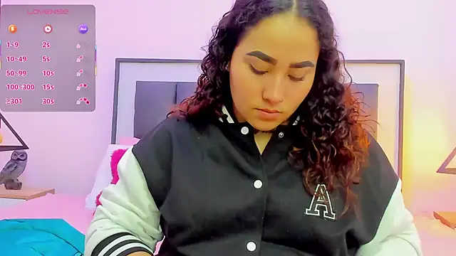 Snapshot of Ayla_martinez chatting on September 26, 2025, 2:40 am Ayla martinez online show from September 26, 2025, 2:40 am