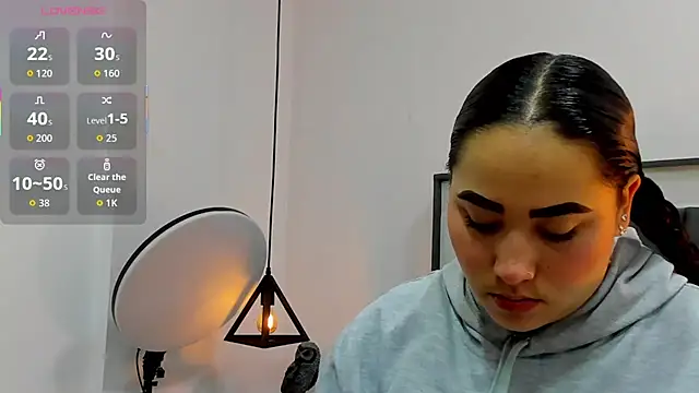 Snapshot of Ayla_martinez chatting on October 11, 2025, 1:39 am Ayla martinez online show from October 11, 2025, 1:39 am