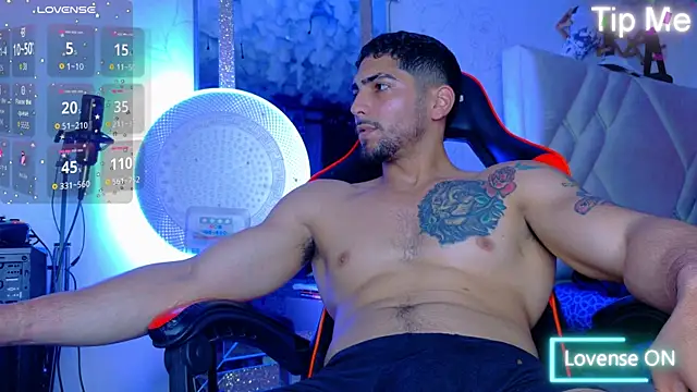 Rich boy01 online show from November 16, 2025, 3:06 pm