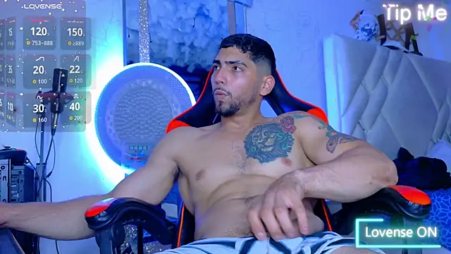 Rich boy01 online show from November 17, 2025, 6:34 pm