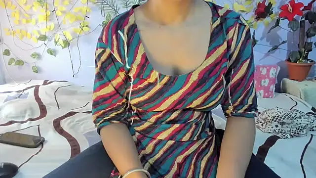 Snapshot of aarjulove chatting on June 27, 2026, 6:08 am aarjulove online show from June 27, 2026, 6:08 am