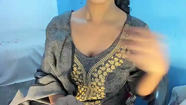 aarjulove online show from January 14, 2026, 10:30 am