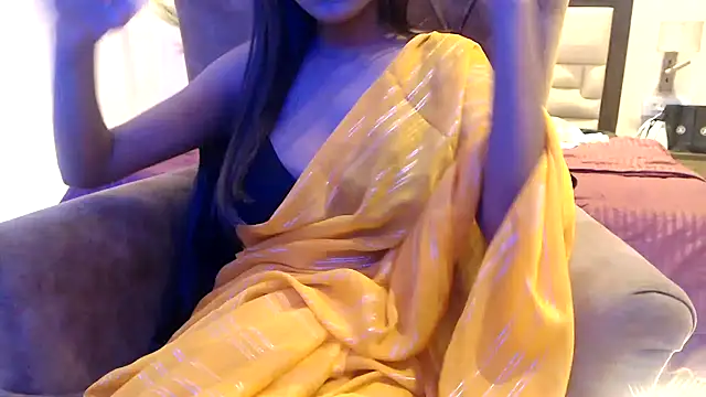 Snapshot of chhui_mui chatting on February 21, 2025, 12:05 am chhui mui online show from February 21, 2025, 12:05 am