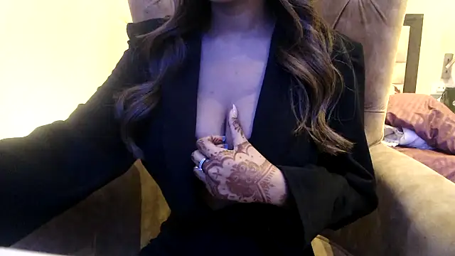 Snapshot of chhui_mui chatting on February 2, 2025, 2:56 pm chhui mui online show from February 2, 2025, 2:56 pm