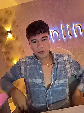 Logan smith1 online show from January 6, 2026, 6:28 am