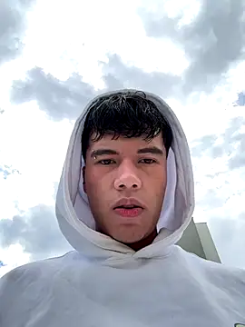 Logan smith1 online show from September 14, 2025, 6:52 pm