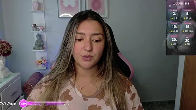 Snapshot of Melannyy_ chatting on July 13, 2026, 11:37 pm Melannyy online show from July 13, 2026, 11:37 pm