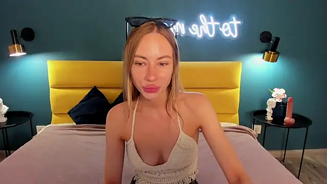Snapshot of Diana_Garrett chatting on July 20, 2026, 1:46 am Diana Garrett online show from July 20, 2026, 1:46 am