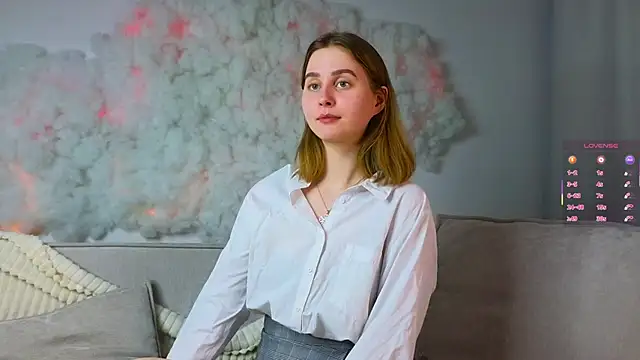 FalineBucher online show from March 3, 2025, 11:11 am