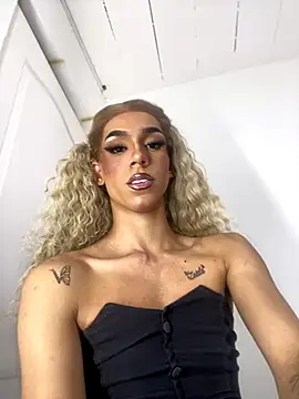 briana sex32 online show from November 27, 2025, 2:28 pm