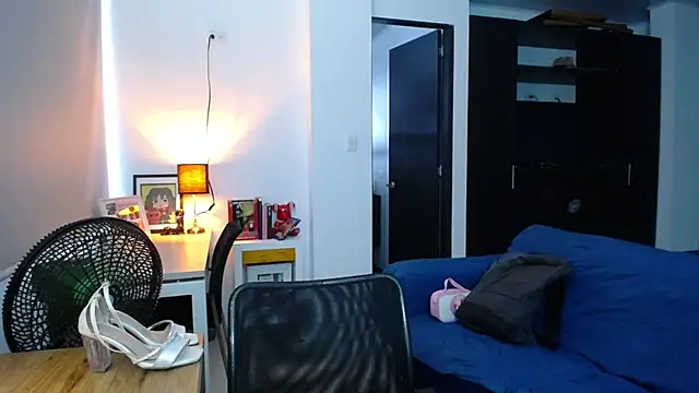 diabla sexyboobs online show from March 18, 2026, 9:37 pm