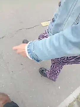 sophie banger online show from April 15, 2026, 8:42 pm